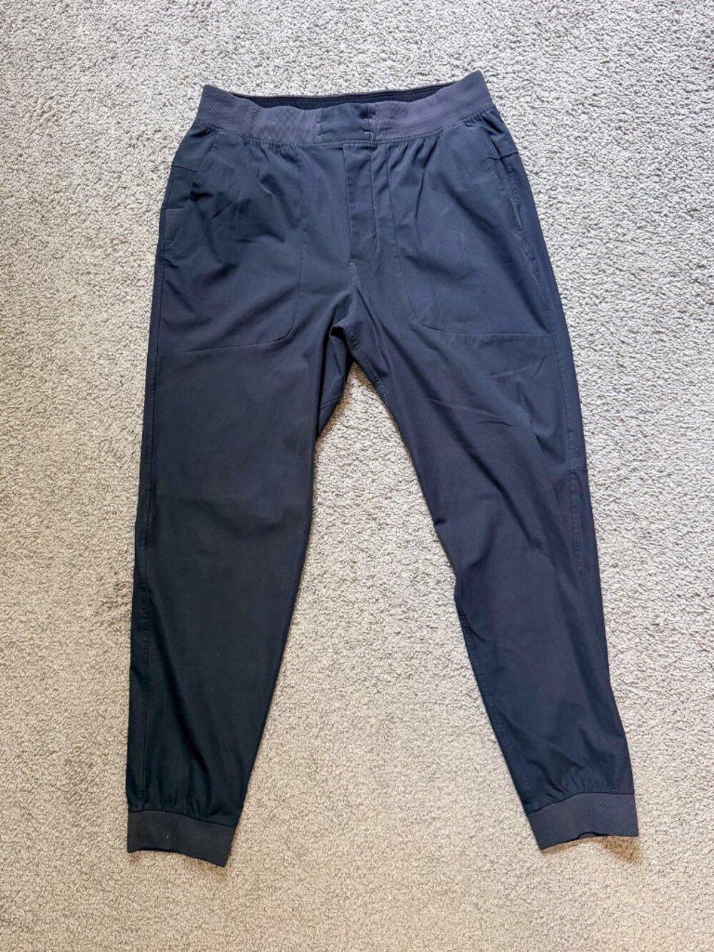 USED Lululemon Intent Jogger L